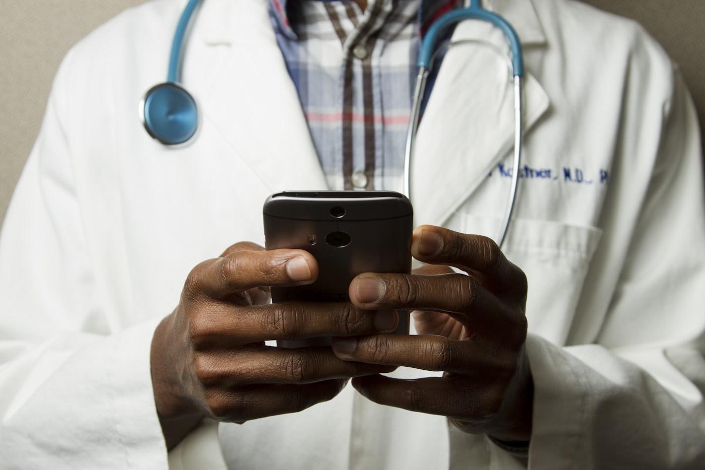 Healthcare & Biomedical Equipment